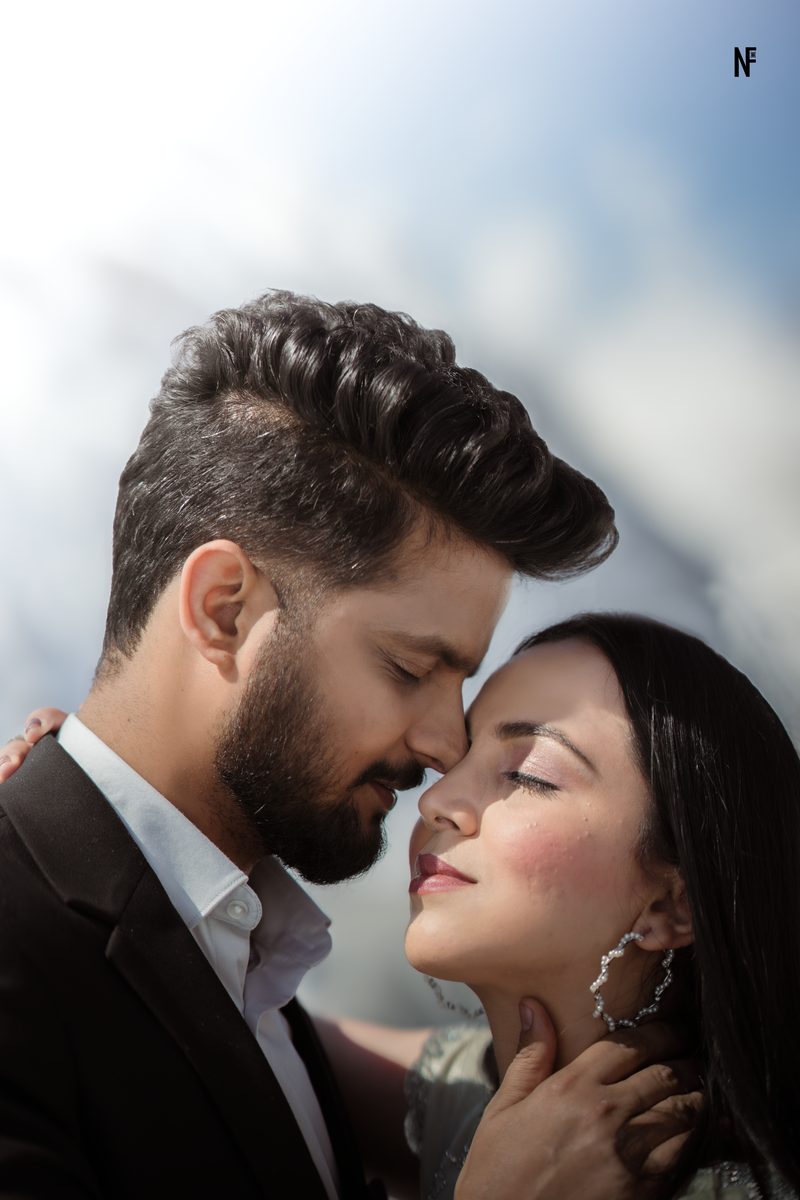 Snow river pre-wedding shoot